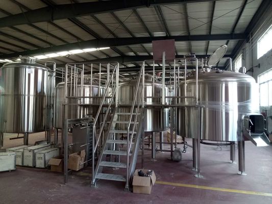 qualità  Auto Control Stainless Steel Brewing Equipment Brewhouse System For Brewpub fabbrica