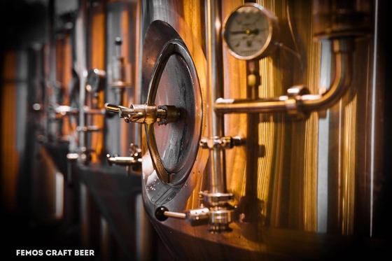 Birra di MicroCraft che fa attrezzatura