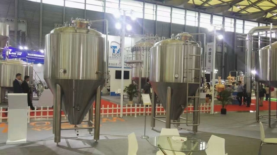 Attrezzatura facente conica refrigerata del fermentatore 1000L dell'acciaio inossidabile grande
