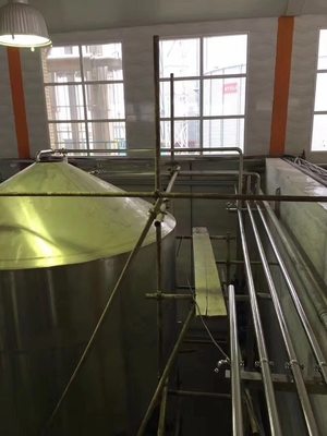 Larga scala della birra del mestiere di alta efficienza che fa il sistema di controllo di Siemens dell'attrezzatura