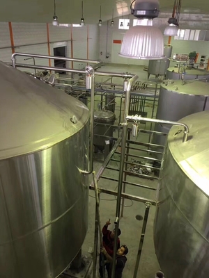 Larga scala della birra del mestiere di alta efficienza che fa il sistema di controllo di Siemens dell'attrezzatura