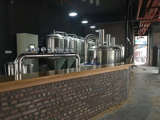 Piccola scala commerciale che fa attrezzatura che fa i sistemi 10Hl - fabbrica di birra 30Hl