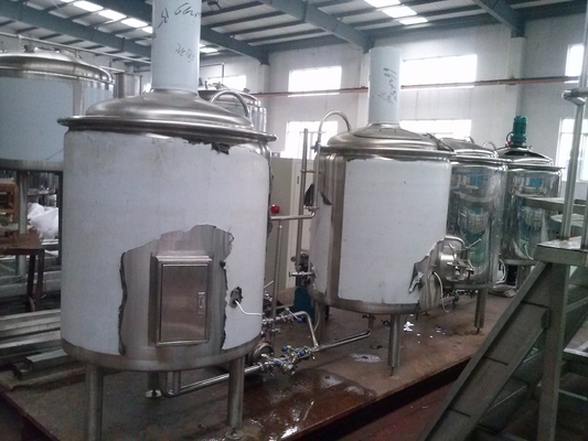 Mestiere chiavi in mano del sistema della fabbrica di birra dell'attrezzatura di microbirrificio dell'acciaio inossidabile che fa pianta