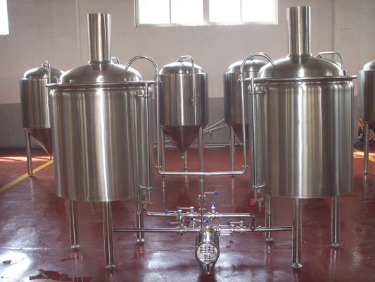Grande birra che fa il barilotto del barile dell'acciaio inossidabile dell'attrezzatura 5 barilotti che fanno sistema