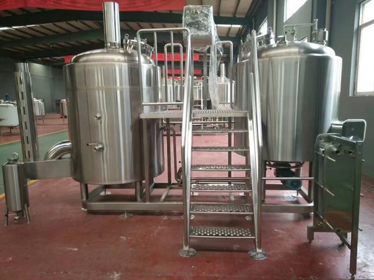 Una birra di 10 barilotti che rende ad attrezzatura acciaio inossidabile capacità facente domestica del sistema 500L