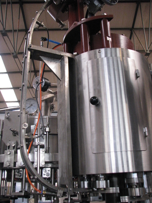 Linea di produzione automatica della fabbrica di birra bevanda che risciacqua la macchina di coperchiamento di riempimento di Monoblock