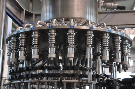 Tappatrice di riempimento imbottigliante di lavaggio dell'attrezzatura della bevanda automatizzata 6000 BPH