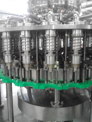 Tappatrice di riempimento imbottigliante di lavaggio dell'attrezzatura della bevanda automatizzata 6000 BPH