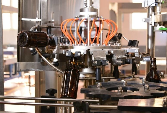 3 in 1 imbottigliatrice di vetro Sus304 per la bevanda gassosa fabbrica di birra del mestiere
