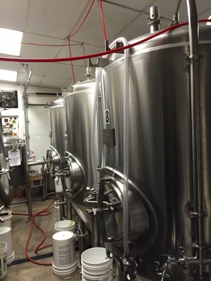 materiale commerciale dell'attrezzatura SS304 di microbirrificio della fabbrica di birra di 10bbl 15bbl 20bbl per produzione della birra