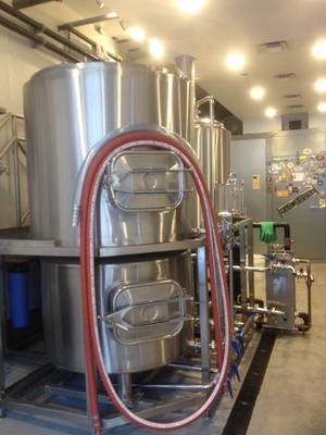 materiale commerciale dell'attrezzatura SS304 di microbirrificio della fabbrica di birra di 10bbl 15bbl 20bbl per produzione della birra