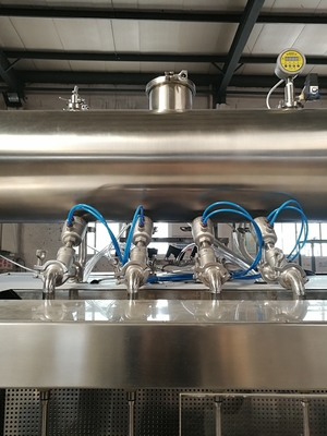 Due in un'imbottigliamento e tappatrice di vetro asettici per le latte di birra 5L