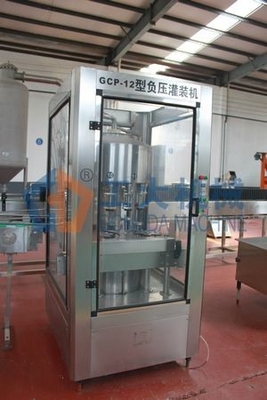 L'imbottigliatrice di vetro di Vinager dell'uva 3 elettrici sincronizza 2000Bph 380V 50Hz