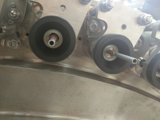 Tensione di coperchiamento di riempimento 220V a macchina o 380V del monoblock di lavaggio delle bottiglie di vetro dell'acciaio inossidabile 304