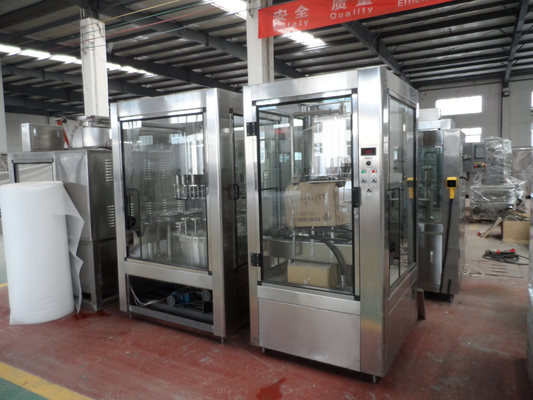 Tipo determinato elettrico pneumatico imbottigliante dell'attrezzatura 4000BPH della bevanda degli ss 304