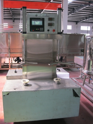Le teste di alto potere due che imballano la linea di produzione imbarilano il riempitore 0Ml - 1000Ml della rondella